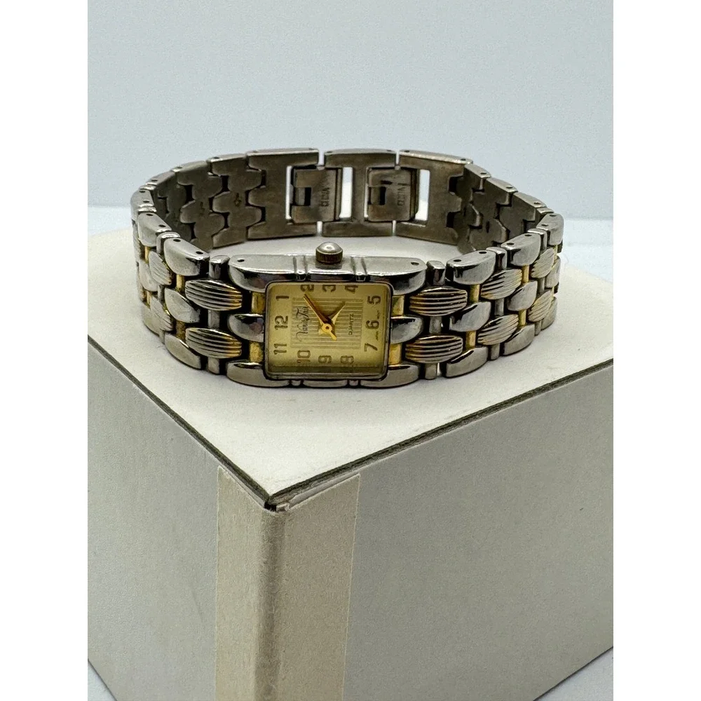 Vintage Vanity Fair Womens Two Tone Silver Gold Quartz Watch Japanese